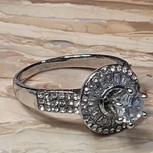 Elegant Silver Ring with Clear Rhinestones.